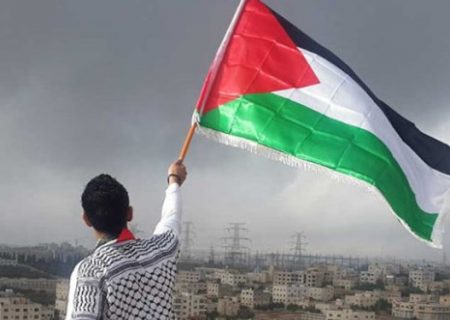 لحظه کشته شدن جوان فلسطینی به دست ماموران رژیم صهیونیستی + فیلم