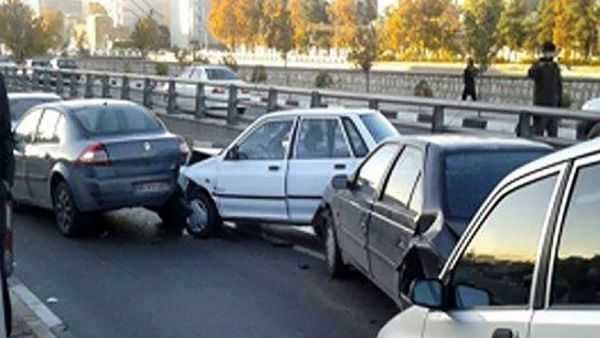 تصادف زنجیره‌ ای در بزرگراه یادگار امام