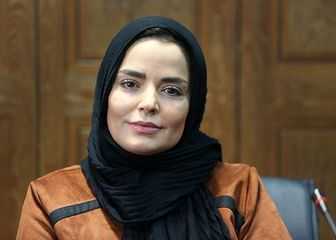 جذاب‌ترین تیپ پاییزی سپیده خداوردی | استایل شیک ستاره سریال «آوای باران» در فصل پاییز