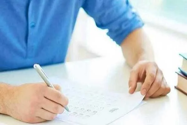 فرم استخدام ایران خودرو چه اطلاعاتی را شامل می&zwnj;شود؟
