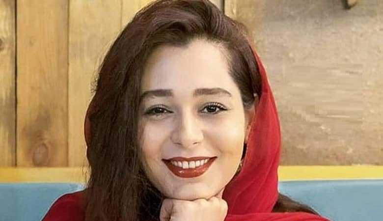 حواشی چهره‌های سینما و تلویزیون | تصاویر جذاب از سانیا سالاری در آستانه ۴۰ سالگی؛ چهره جدید ارغوان سریال دلدادگان وایرال شد / واکنش کاربران به تغییر استایل و گریم خاص این بازیگر؛ سادگی هنری در قاب‌های سیاه‌وسفید که جلب توجه کرد + عکس