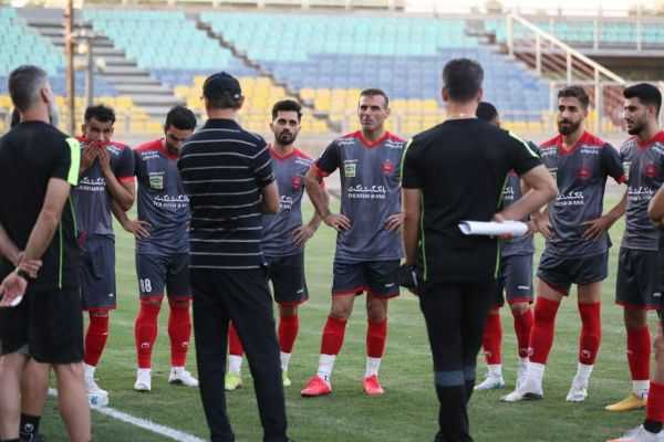 تاریخ بازی پرسپولیس و تراکتور