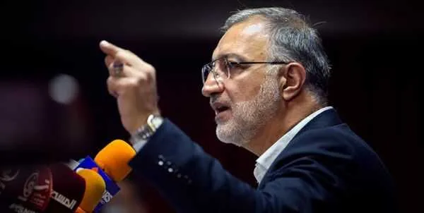 جنجال اتوبوس&zwnj; خوابی تهران: واکنش تند شهردار به سوءاستفاده از بی&zwnj; خانمان&zwnj; ها / فقط اتوبوس&zwnj; های خاص مجازند، گرمخانه&zwnj;ها اولویت دارند