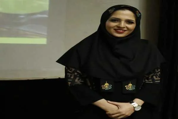دوره فن بیان، سخنرانی و عزت نفس | کلاس فن بیان ، سخنوری و سخنرانی دکتر فرزانه قهرمانیدوره فن بیان، سخنرانی و عزت نفس | کلاس فن بیان ، سخنوری و سخنرانی دکتر فرزانه قهرمانی