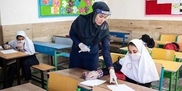 جزئیات بیمه تکمیلی فرهنگیان و بیمه دانا ۱۴۰۱ / کدام معلمان مشمول بیمه می‌شوند؟ /سقف تعهدات بیمه