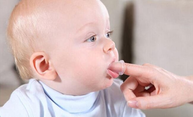 از اهمیت نخستین دندان شیری کودک غافل نشوید
