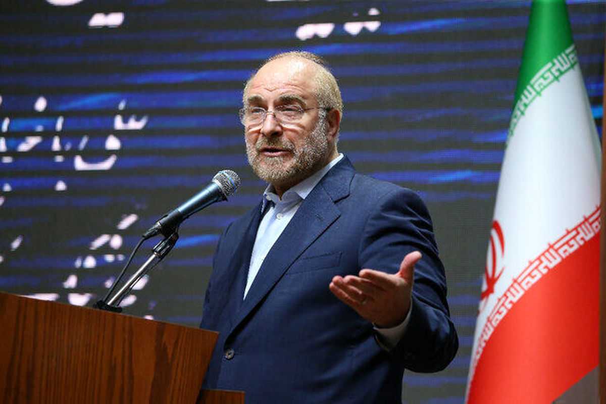 قالیباف:  تاخیر در رتبه بندی، به علت جلوگیری از کار ناقص بود / امروز تدوین رتبه بندی از محکم ترین قوانین کشور است/ رای مثبت ۹۳.۵ درصدی نمایندگان به اجرای طرح رتبه‌بندی معلمان
