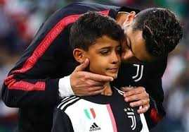 رونالدو: هرگز پسرم را تحت فشار نمی‌گذارم که فوتبالیست شود/ تنها خواسته کریس از پسرش