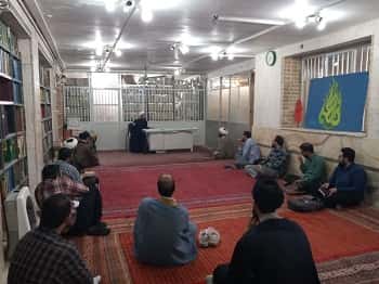 تصاویری از کلاس های مسجد امام حسن عسکری؛ عکس اساتید به همراه آیت الله اعتمادی