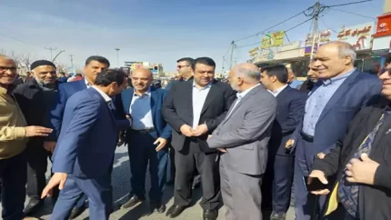 فجر ملی/حضور مدیرعامل بانک ملی ایران در راهپیمایی یوم الله ۲۲ بهمن