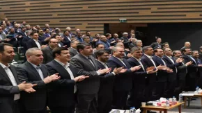تقدیر از ۳۰ رئیس شعبه موفق بانک ملی ایران در «چهاردهمین گردهمایی روسای موفق شعب بانک های کشور»