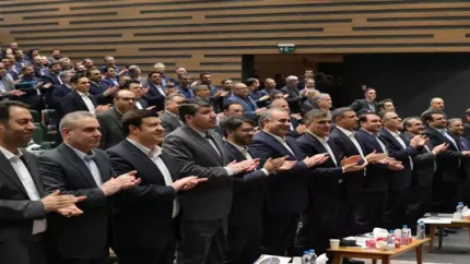 تقدیر از ۳۰ رئیس شعبه موفق بانک ملی ایران در «چهاردهمین گردهمایی روسای موفق شعب بانک های کشور»