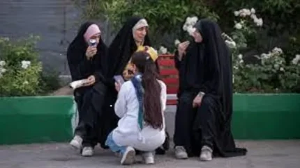 رسانه و نقش آن در الگوسازی&zwnj;های مثبت ومنفی عفاف و حجاب در جامعه