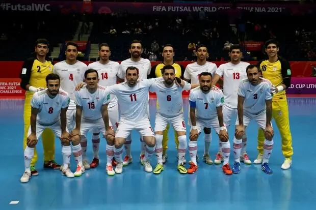 پیروزی ستاره های درخشان فوتسال ایران ۱۱ _ ۲ گرینلند