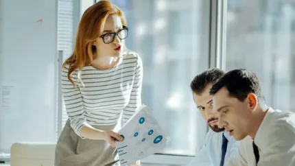 زبان بدن افراد کنترل گر چگونه است ؟چگونه بفهمیم شخصی رو ما کنترل دارد؟