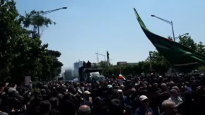 مراسم تشییع رهبر شهید در عراق و جزییات کامل زمان و مکان | ورود پیکر سه شنبه به نجف / تشییع چهارشنبه از نجف به کربلا و طواف در سه حرم مطهر + استقبال رسمی نخست وزیر