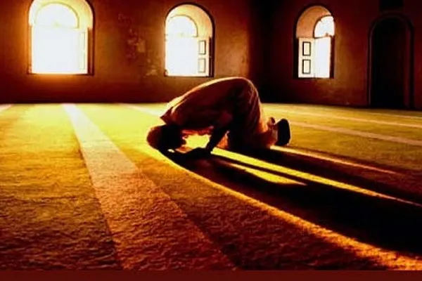 نماز شکسته سه رکعتی چگونه است؟