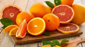 ویتامین C و یک کشف مهم درباره مغز؛ چگونه این ماده ساده می‌تواند کلید سلامت ذهن در دوران پیری باشد؟ / از پیشگیری از زوال عقل تا تقویت حافظه / جزئیات یافته‌هایی که نگاه دانشمندان به پیری مغز را تغییر داده است