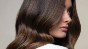 ترندهای رنگ مو در سال ۲۰۲۶؛ از بلوندهای لوکس و برنزه گرفته تا مشکی‌های براق و قرمزهای پررنگ
