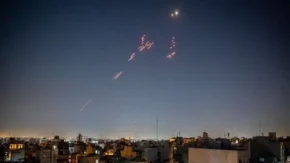 حمله آمریکا و اسرائیل به قم؛ پل و ساختمان روحانیون هدف قرار گرفت؟/ گزارش شینهوا از حمله به پل نزدیک قم؛ سی‌ جی‌ تی‌ ان از تلفات در یک ساختمان خبر داد + جزئیات