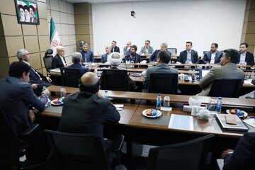 عارف: پیروزی ایران در مذاکرات مرهون رهبری آیت‌الله مجتبی خامنه‌ای است | قدردانی ویژه از قالیباف برای عملکرد دیپلماتیک | وحدت قوا کلید موفقیت + متن کامل بیانیه