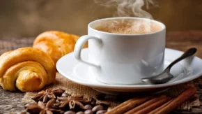 بررسی علمی مصرف همزمان قهوه و نوشیدنی انرژی زا