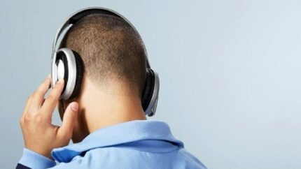 فرهنگستان زبان فارسی و معادل‌های مصوب | به جای هدفون چه بگوییم؟ / ۵ واژه فارسی جایگزین: «گوشی هدستی»، «شنودگر»، «بی‌دست»، «نظارتگر صحنه» و «گوشی نظارتی» + جدول کاربرد هرکدام