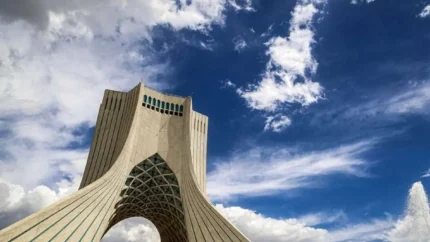 هوای تهران ابری می شود؟ / آخرین پیش بینی هواشناسی از آسمان ابری پایتخت خبر می دهد / جزئیات تغییرات جوی و وضعیت هوای تهران در ساعات آینده اعلام شد / تهران زیر آسمان ابری می رود؛ پیش بینی تازه هواشناسی از تغییر چهره هوای پایتخت خبر می دهد!