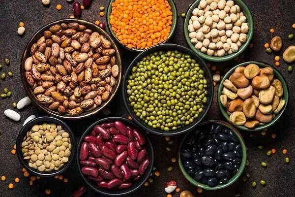 عدس امروز کیلویی چند است؟؛ جدول جدید قیمت حبوبات را ببینید / قیمت نخود و لوبیا امروز چقدر شد؟ آخرین نرخ‌های بازار / قیمت روز حبوبات اعلام شد؛ جزئیات نرخ عدس، نخود و لوبیا