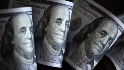 توافق هم دلار را ارزان نمی کند؟ / پیش بینی قیمت دلار تا پایان ۱۴۰۵؛ کف جدید بازار ارز ۱۷۵ هزار تومان اعلام شد / جزئیات سناریوها