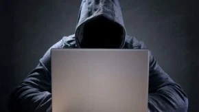 اخبار فوری جنگ سایبری و امنیت ملی | هشدار درباره حملات سایبری با تماس تلفنی؛ از جعل هویت تا باج‌ افزاری با یک تماس / تماس‌های جعلی با صدای هوش مصنوعی؛ هکرها با جعل شماره‌های رسمی و فریب قربانیان، به اطلاعات محرمانه دسترسی پیدا می‌کنند؛ هشدار پلیس فتا: هرگز اطلاعات شخصی را با تماس‌گیرنده ناشناس به اشتراک نگذارید