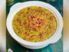 آش ماش با مواد اولیه‌ای ساده مانند ماش و برنج نیم‌دانه، یک آش خوش‌طعم، مقوی و پرخاطره است که به راحتی و در کمتر از یک ساعت آماده می‌شود. این آش که با پیاز داغ، نعنا و کشک تزیین می‌شود، یک وعده غذایی کامل و سالم برای تمام فصول سال محسوب می‌شود.