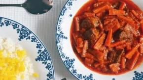 خبر فوری آشپزی | خورش هویج را با این دستور یک بار امتحان کنید / خورش سنتی تبریز با طعمی ملس و خوش عطر، نه شیرین / ترکیب هویج، گوشت و رب انار برای یک غذای مجلسی و متفاوت