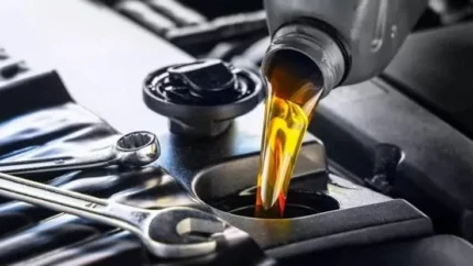 بهترین زمان تعویض روغن و فیلتر خودرو در سال ۱۴۰۵؛ هر چند کیلومتر باید روغن موتور را عوض کرد؟